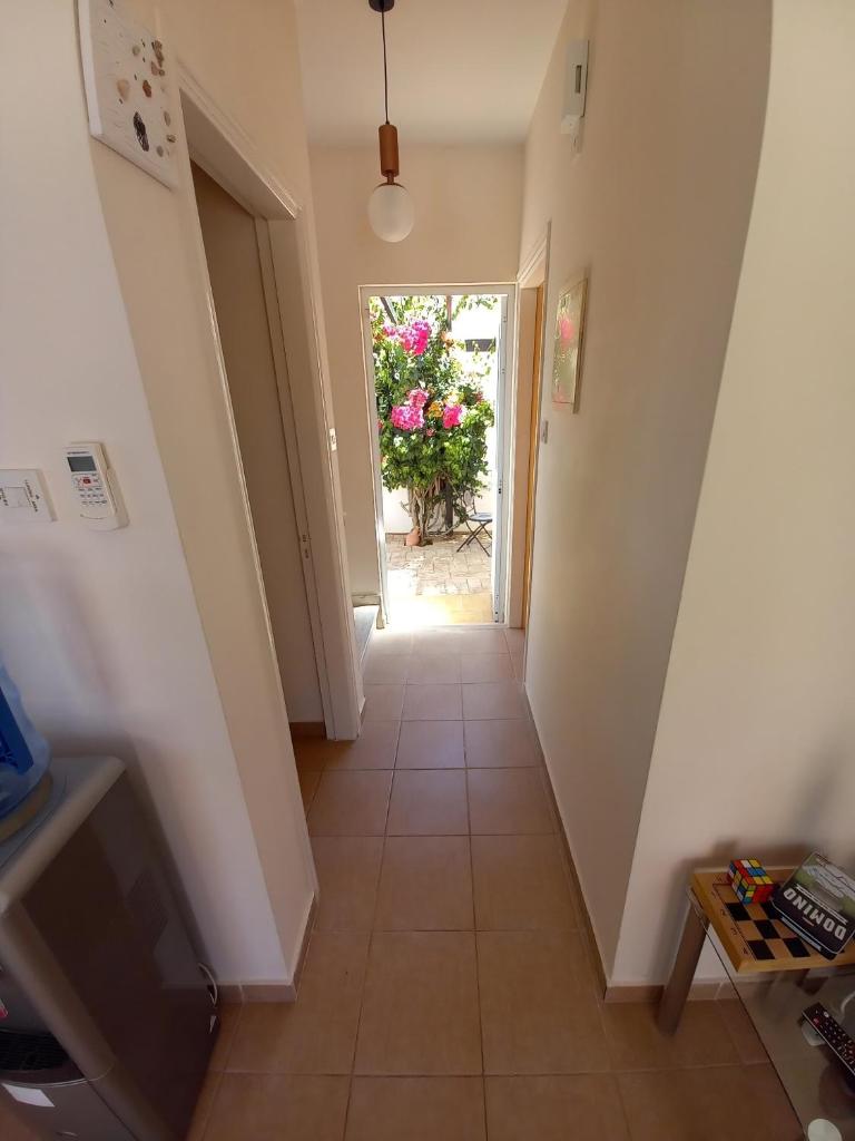 Summer Breeze - Cheerful 2 bedroom villa with pool photo 4