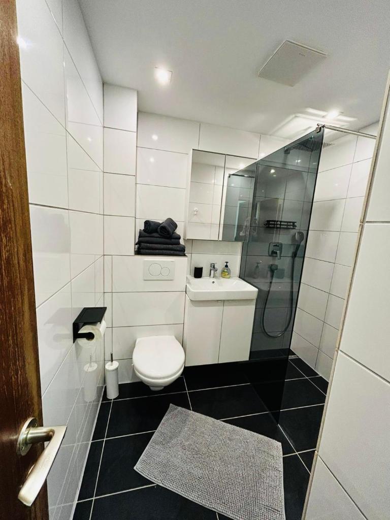 Wellness-Apartment Seefeld and Chill SPA im Zentrum mit Pool, Sauna und Netflix for free photo 4