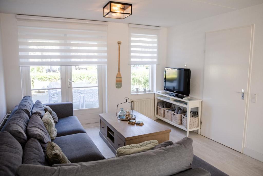 Vakantiewoning op het sluisplateau 23 Wemeldinge photo 1