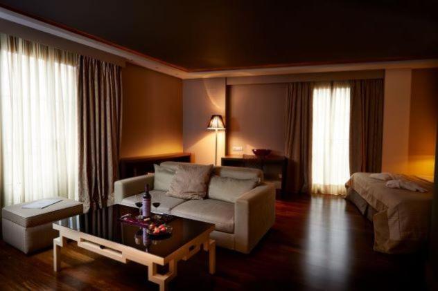 Nexus Valladolid Suites & Hotel photo 2