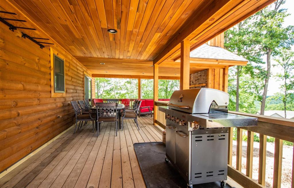 CJs Mountain Lodge photo 2