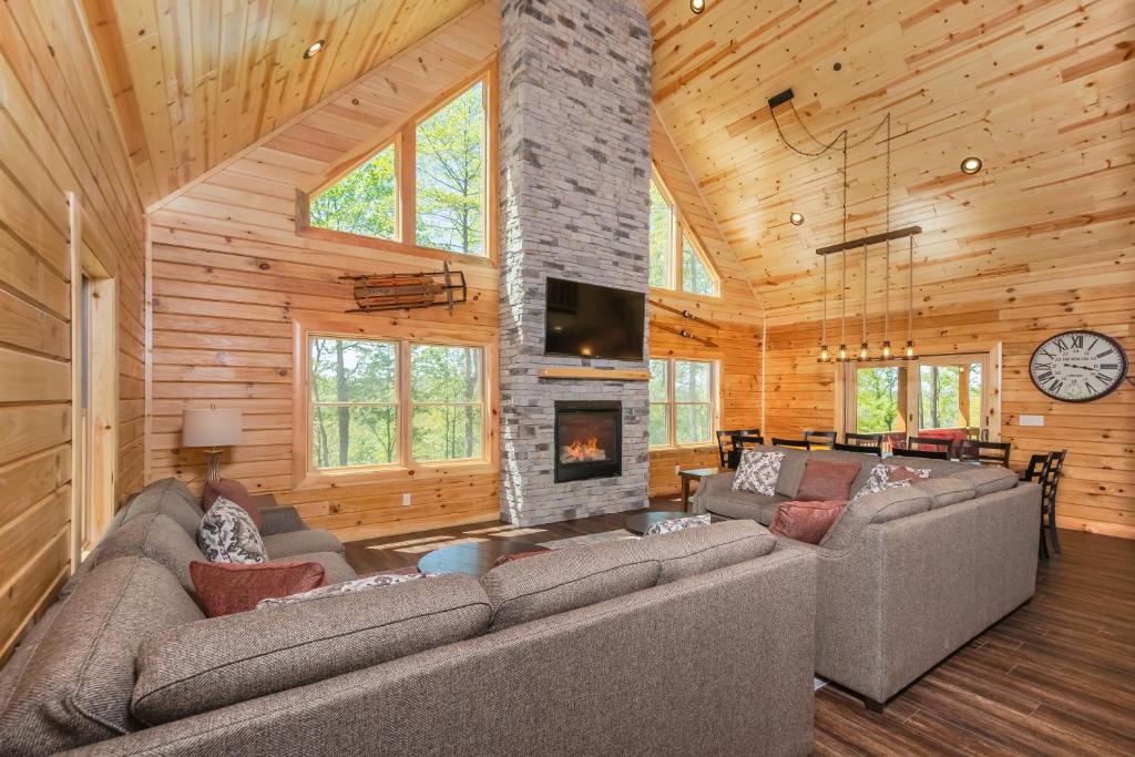 CJs Mountain Lodge photo 3