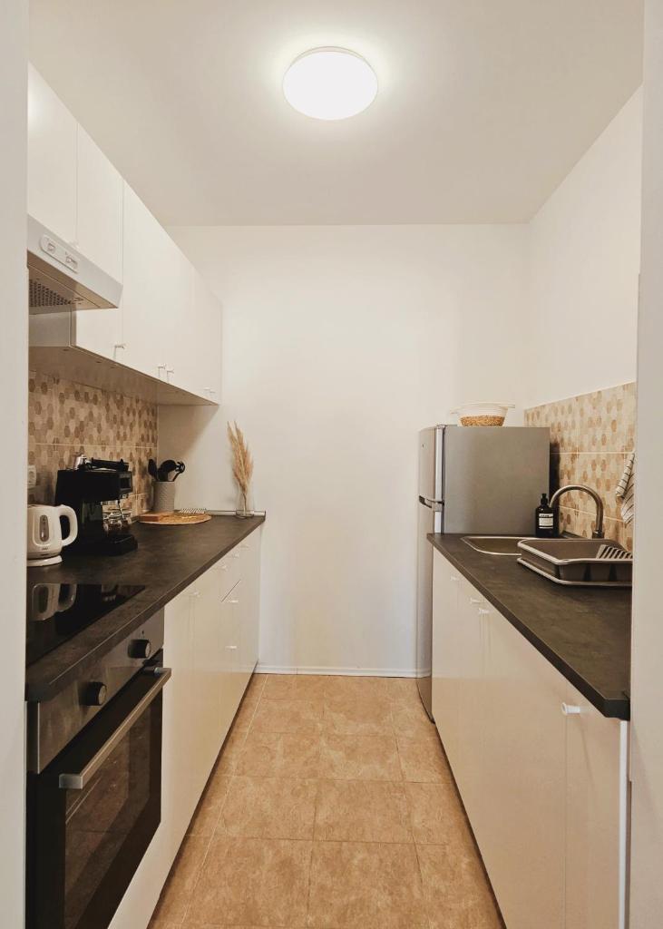 Central Park Apartments photo 3