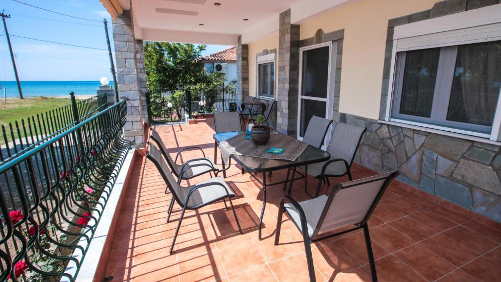 Marialena house photo 2