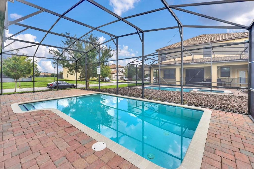 Stunning 9-BR Themed Home with Free Access to a Water Park! photo 2