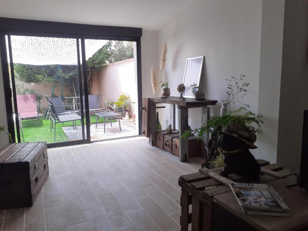 Loft avec clim, parking et jardin proche de la mer photo 4