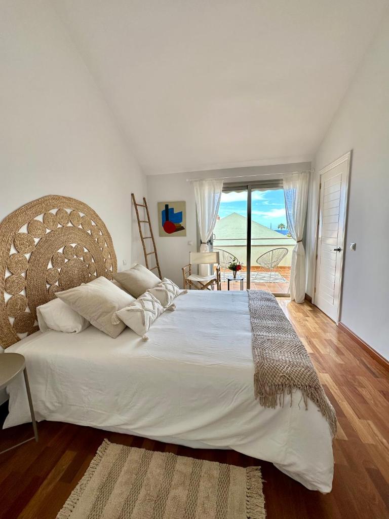 3 bedroom house in Pasito Blanco port, 5 min walk to the beach
