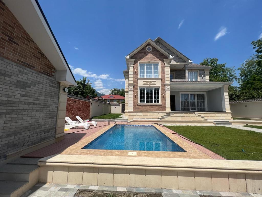 Luxury BABAK Villa