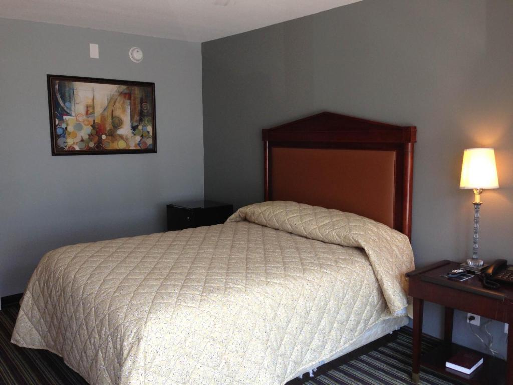 Safari Inn - Murfreesboro photo 3
