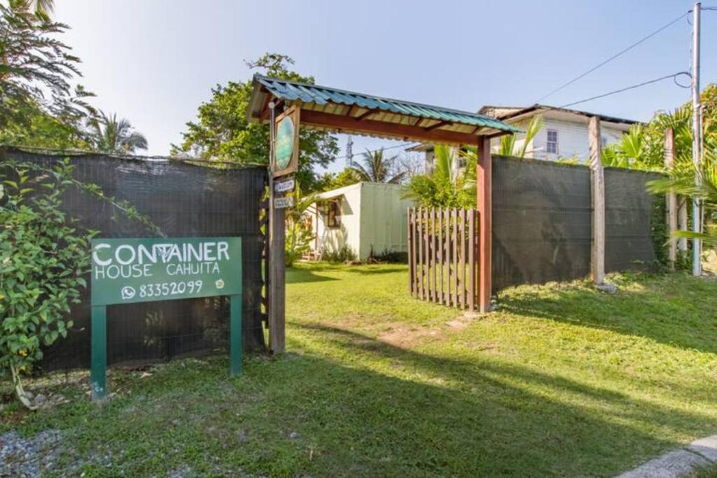 Container House Cahuita photo 2