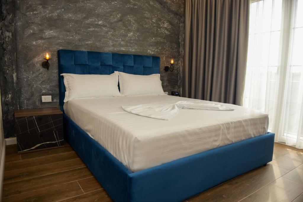 Hotel Royal photo 1