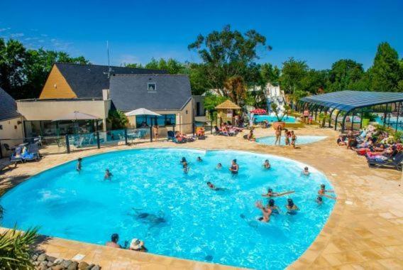 MOBIL HOME tout confort plage et piscine près de concarneau