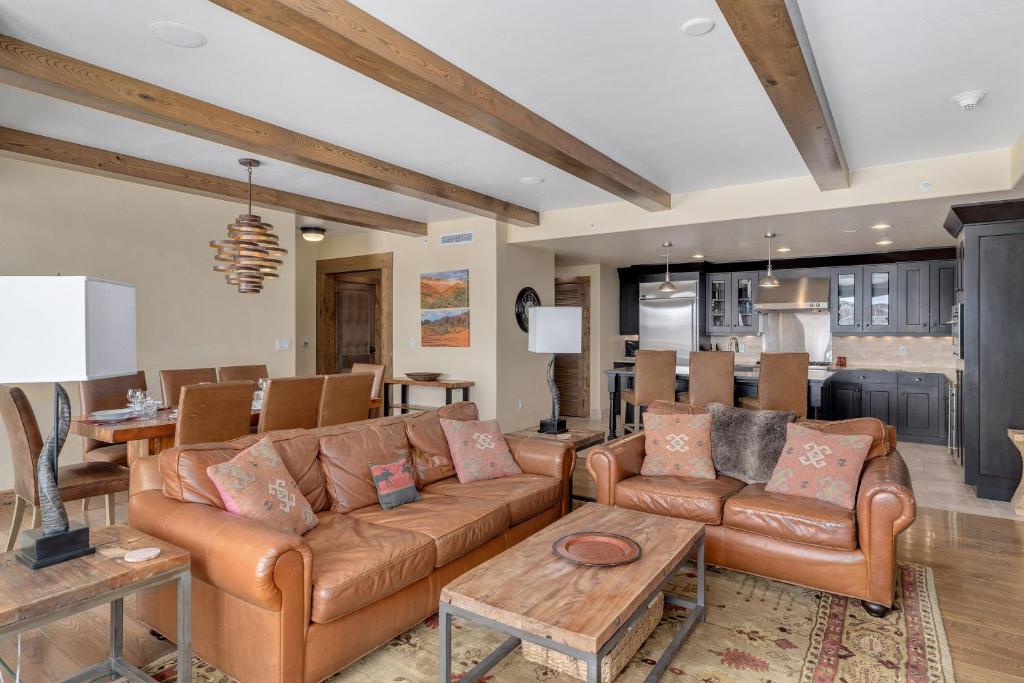 Edgemont 2601 - Luxury Ski-in Ski-out Condo photo 3