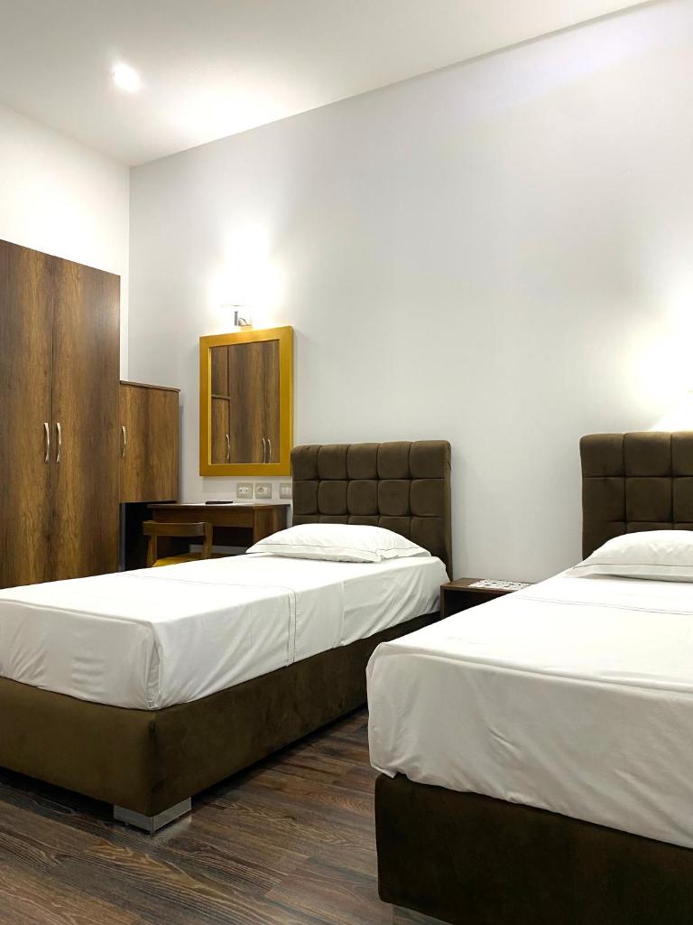 Hotel Republika Berat photo 1