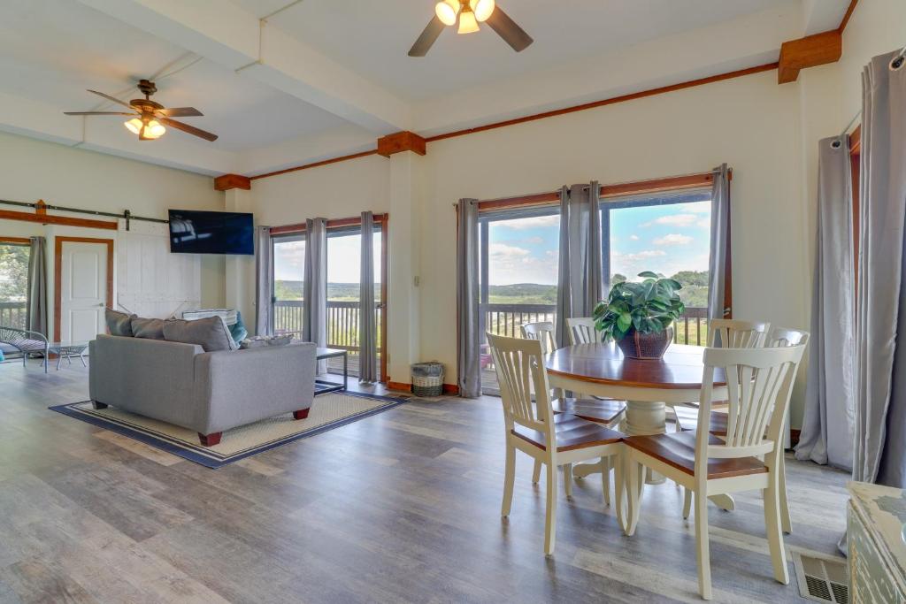 Waterfront Spicewood Home Deck, Fire Pit and Grill photo 2