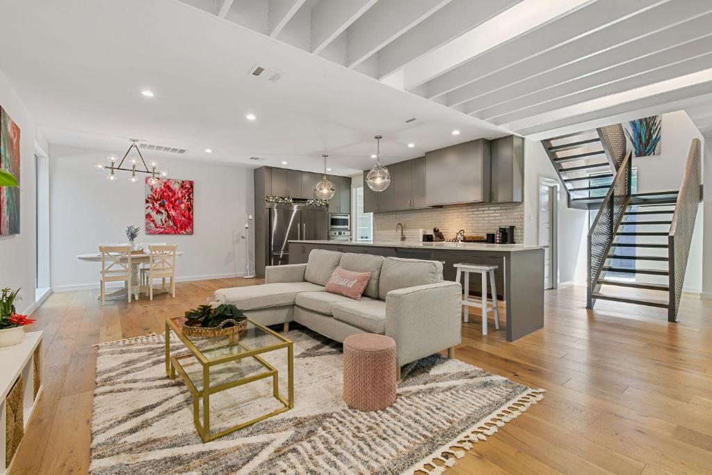 EastVillage Signature Villas by Dunyha photo 3
