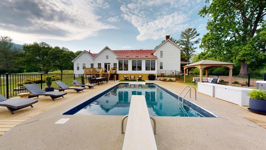 Wine Country Modern Farmhouse on 10 Acres and Pool photo 1