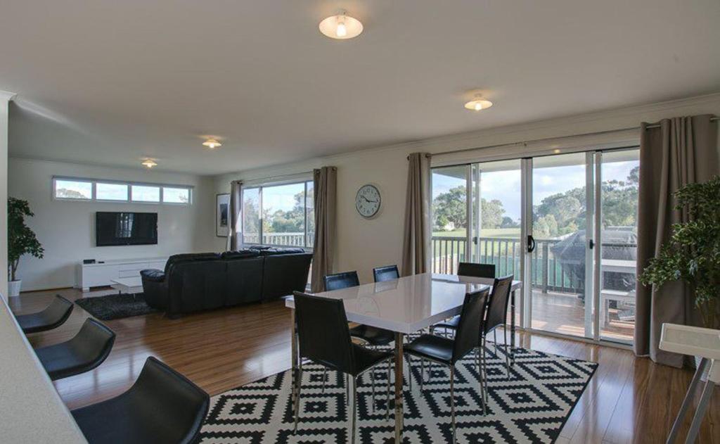39 Bingley Crescent Ventnor photo 2