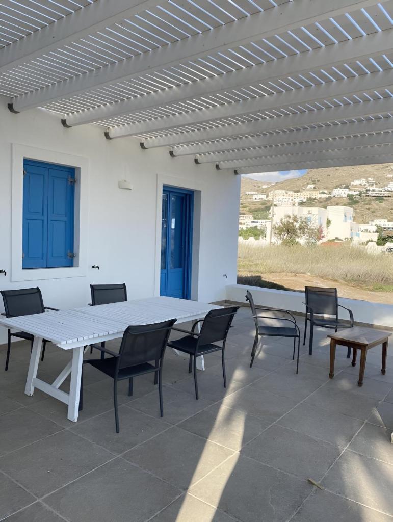 Villa on the beach, Sarpakis Villa photo 3