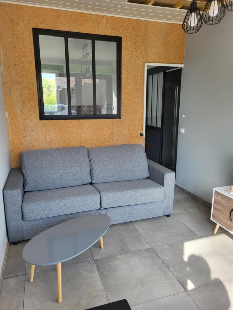 Studio proche gare TGV Haute Picardie