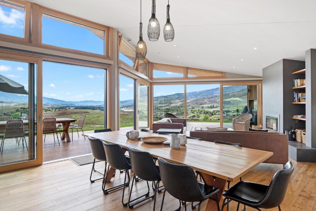 Vino and Views - Bannockburn Holiday Home photo 3