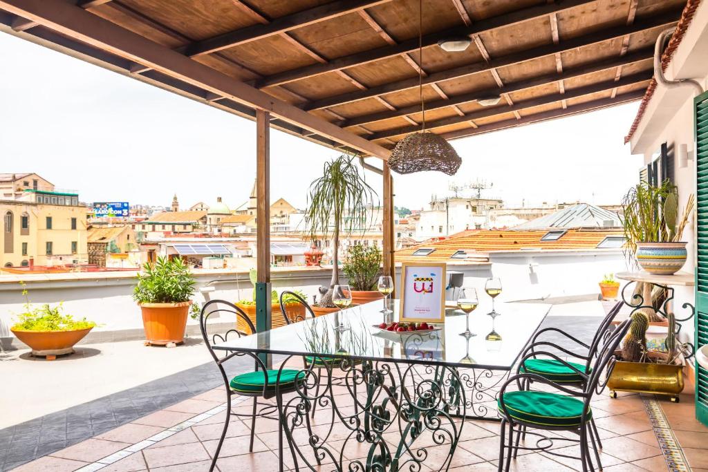 Jacuzzi on the rooftop by Wonderful Italy