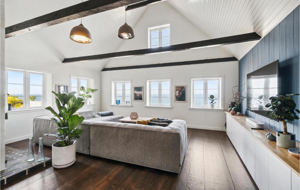 Stunning Home In Hasle With Wifi, 4 Bedrooms And Jacuzzi photo 1