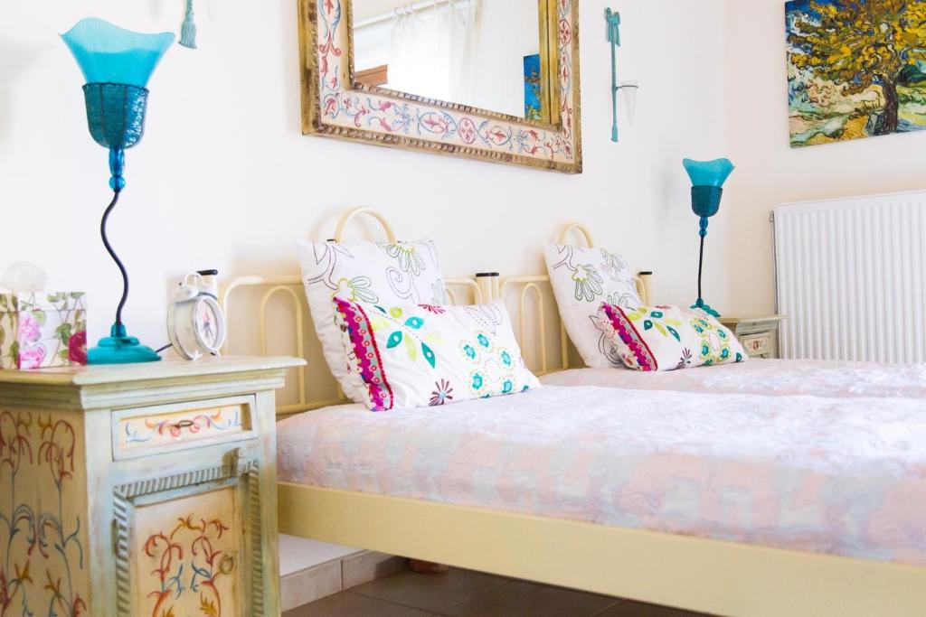 Seafront Luxury Villa w/5-en/suite BR & BBQ photo 4
