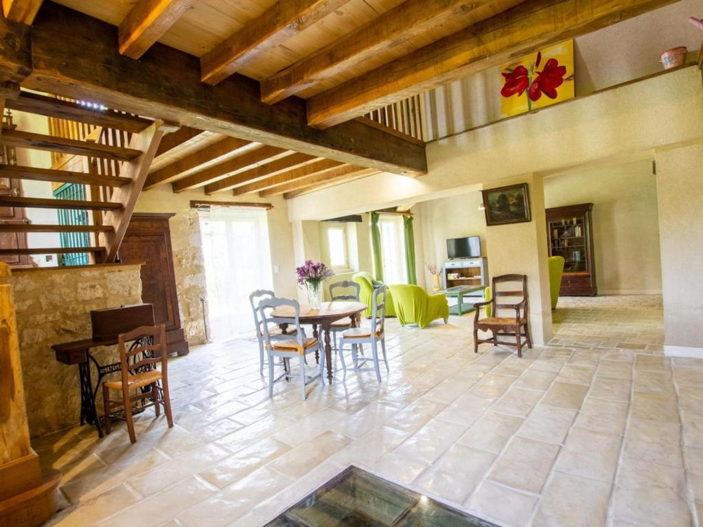 Gîte Conne-de-Labarde, 4 pièces, 6 personnes - FR-1-616-324 photo 2