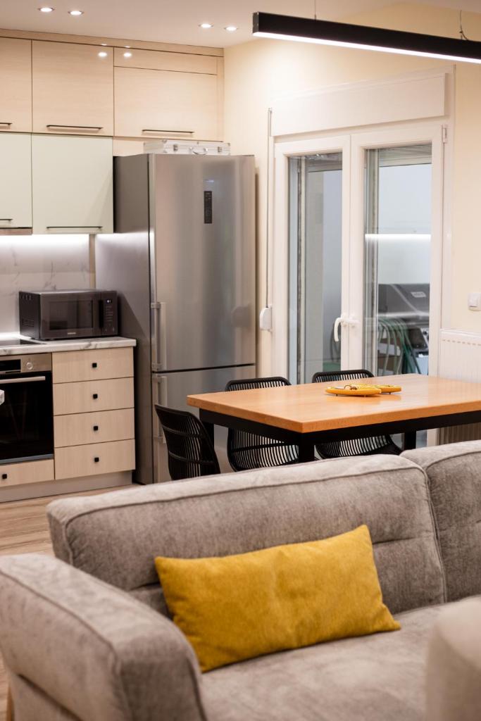 ZeusPlace katerini Stylish Living photo 2