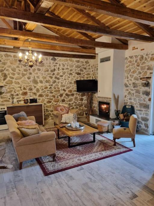 Stone House - Πέτρινο Σαλέ photo 3
