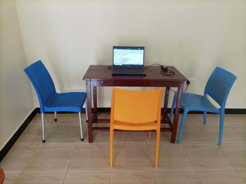 Pearl furnished residence photo 4
