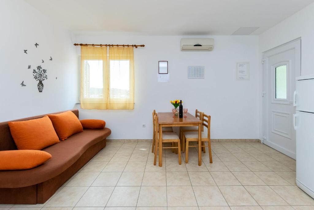 Apartments Mirta photo 3