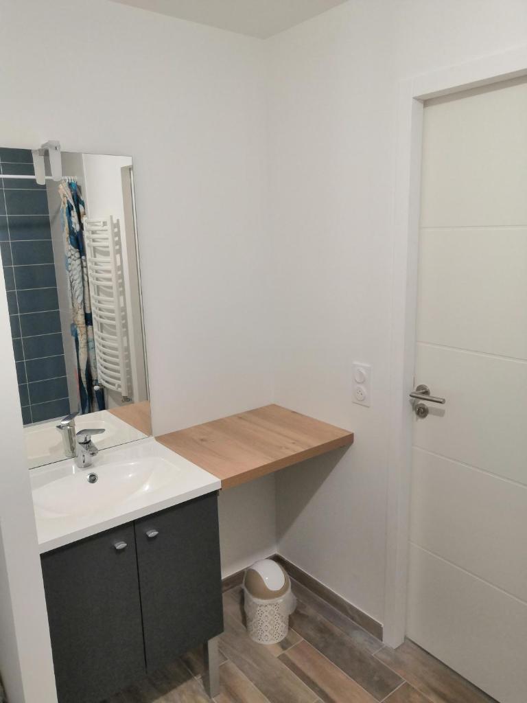 Appartement neuf 40 m² 300 m de la mer photo 4