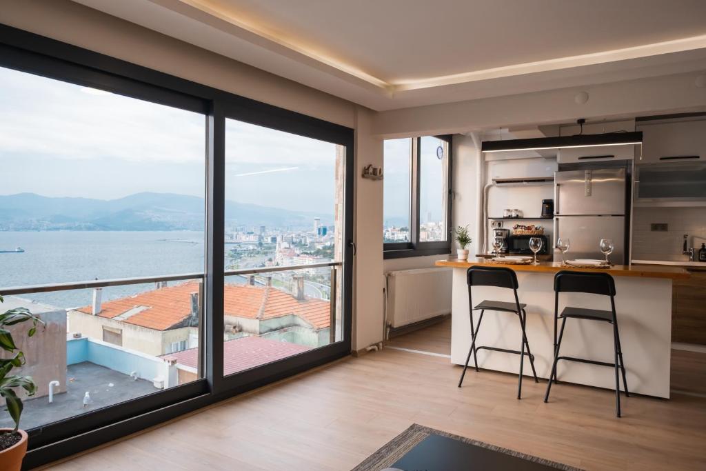 Near the Historical Elevator with a sea view photo 1