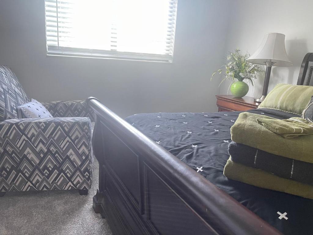Miami Gallery #71 Gorgeous Full Size Bedroom with SHARED Bathroom photo 3