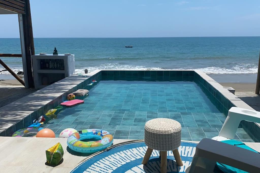 La Soñadora casa frente al mar con piscina photo 3