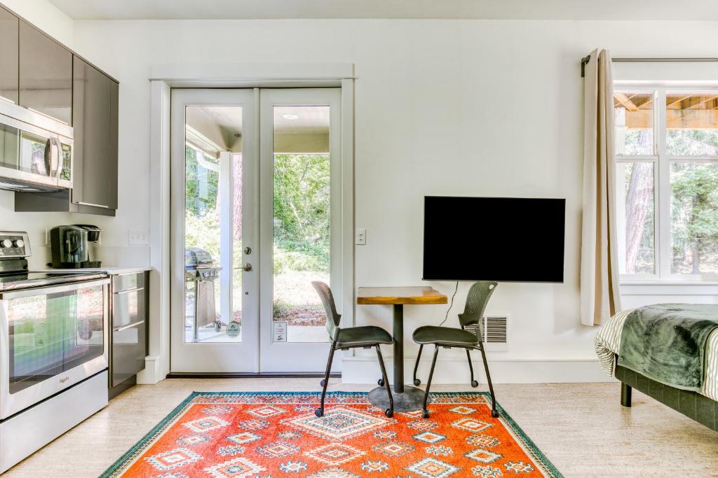 Owl Creek Studio photo 3