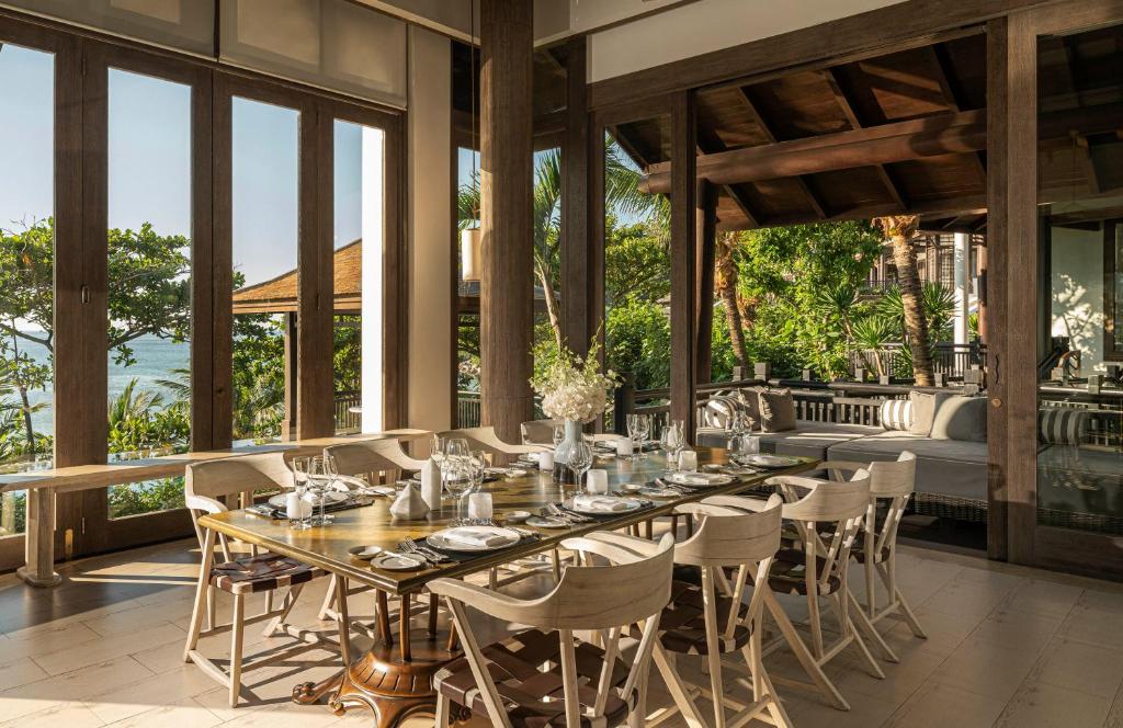 InterContinental Da Nang Sun Peninsula Resort 