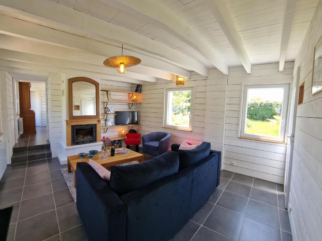 Holiday home with terrace and garden in Locquirec photo 2