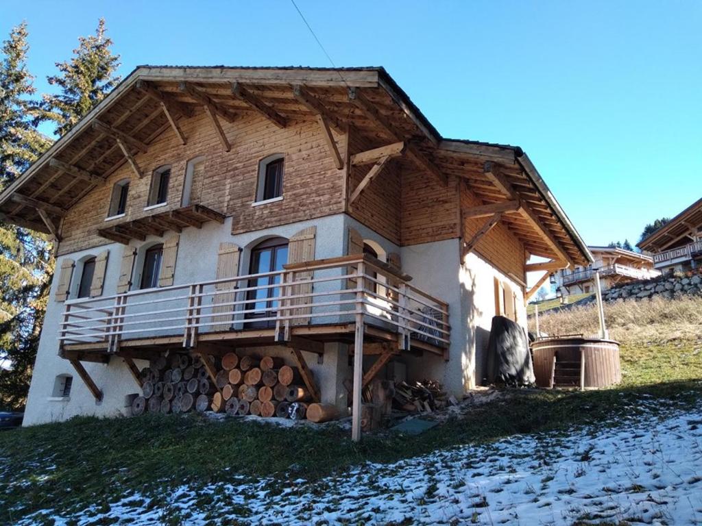 Chalet Crest-Voland, 6 pièces, 10 personnes - FR-1-733-70 photo 1
