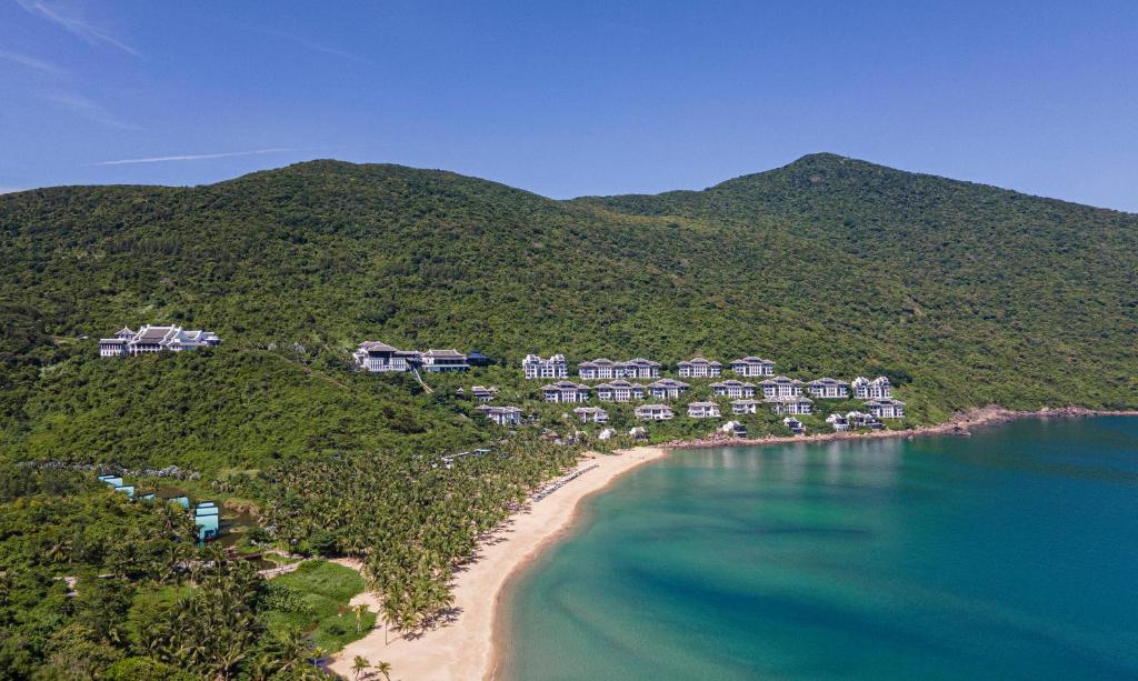 InterContinental Da Nang Sun Peninsula Resort 