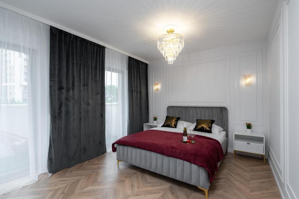Exclusive Crystal Apartment - Tap to explore photos