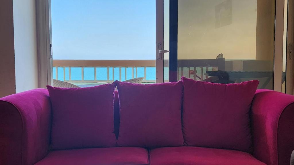 Midpoint Sea View - families only photo 1