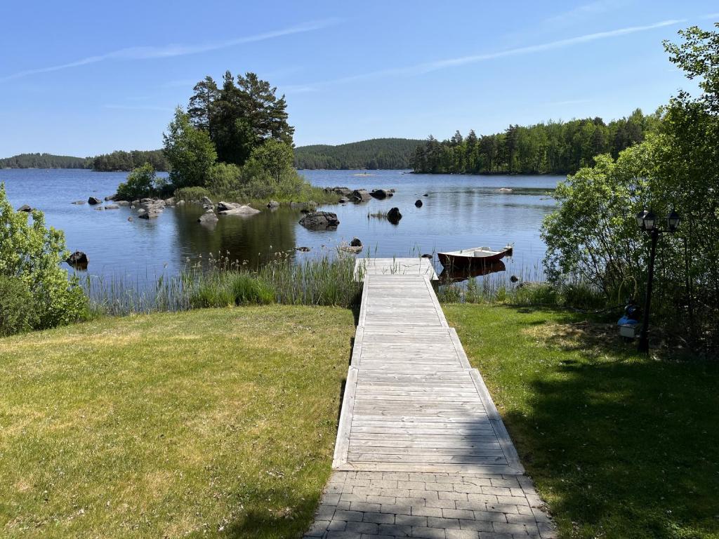 Newly built cottage located on a lake plot by Lake Flaten photo 1