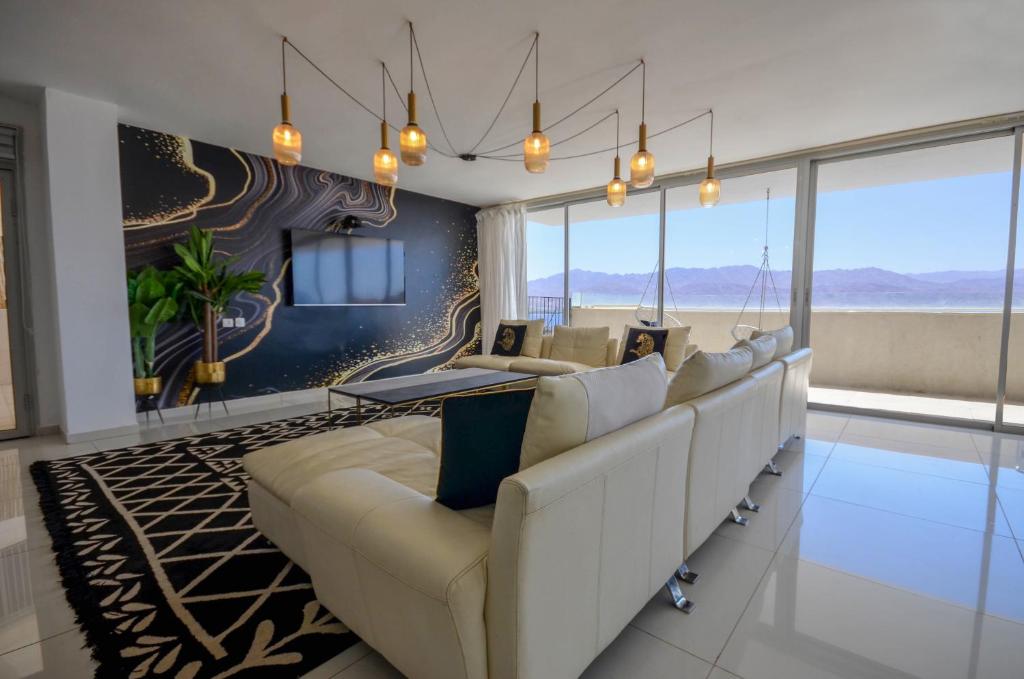 YalaRent Mountainside Duplexes with Private Pool photo 4
