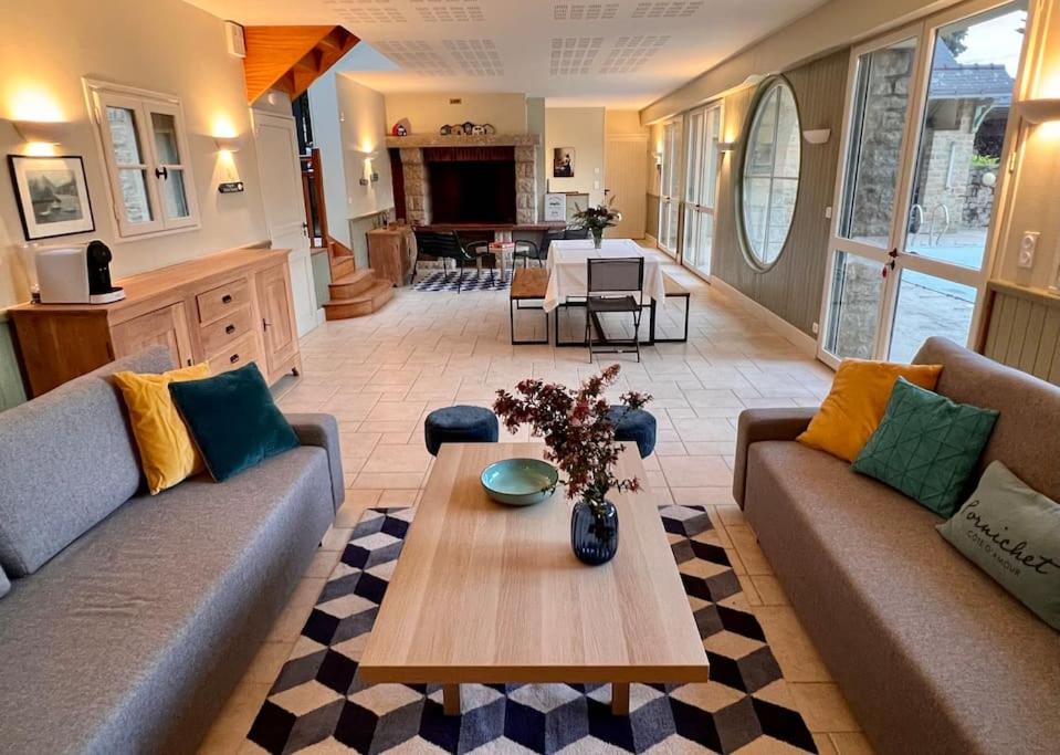 Villa en bord de mer 6 personnes, à côte du Château des Tourelles, piscine d'eau de mer photo 1