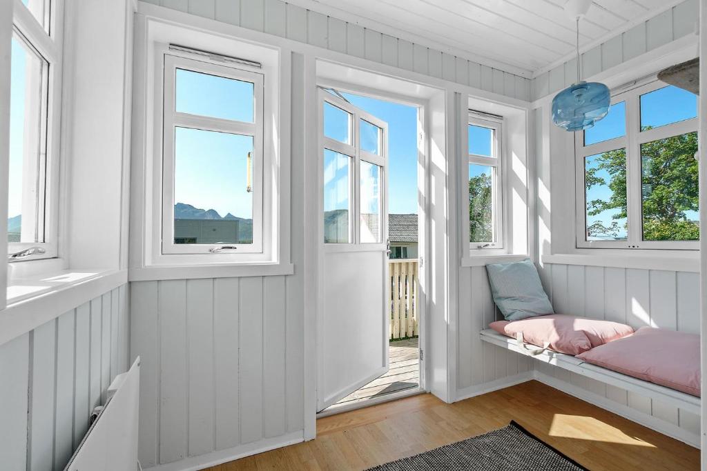 Hus på vakre Ramberg fra 1904 photo 2