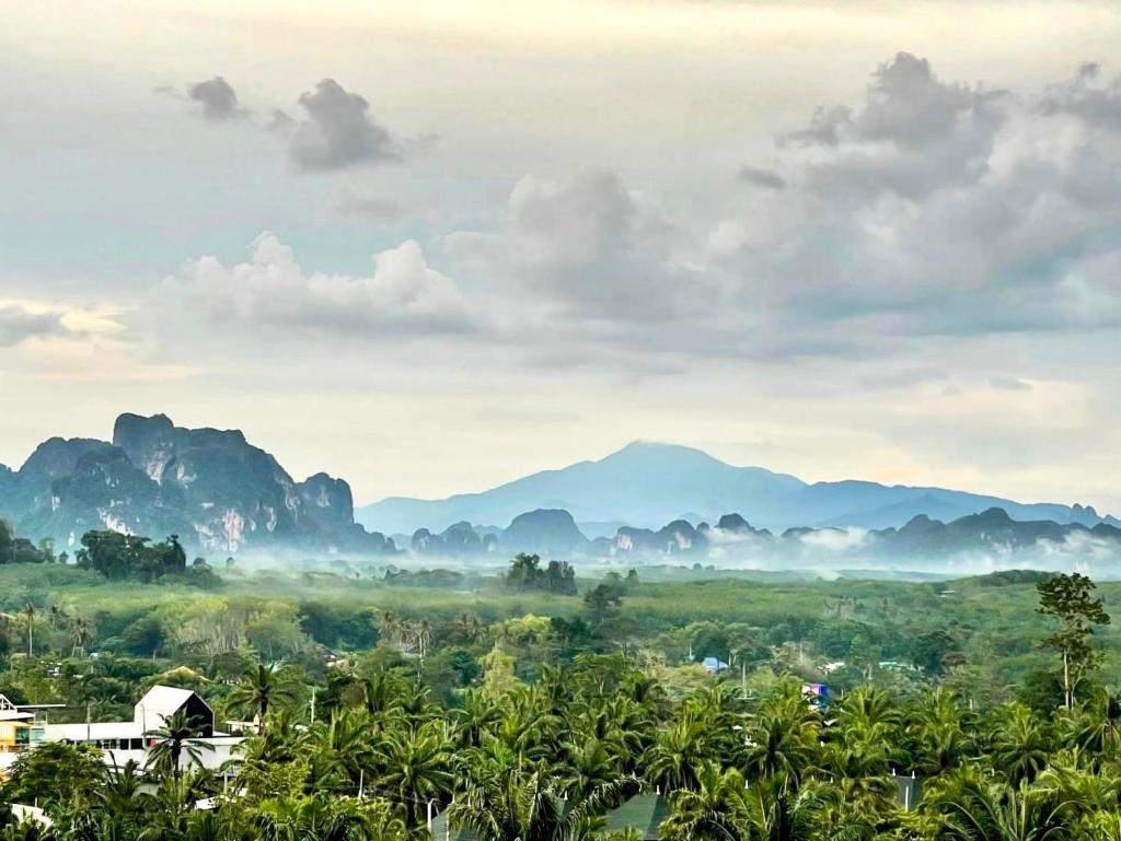 Baan Phuvara Retreat - Romantic Jacuzzi Mountain View Villas photo 1