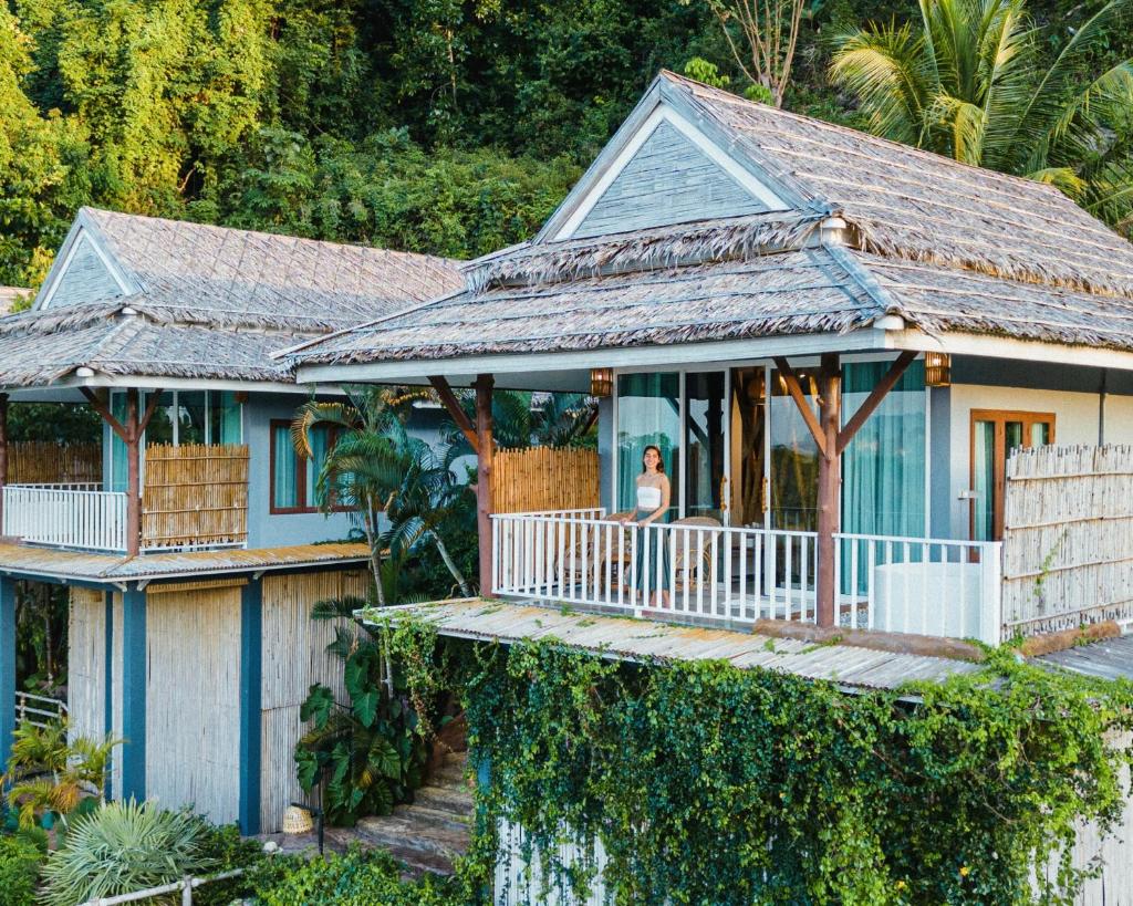 Baan Phuvara Retreat - Romantic Jacuzzi Mountain View Villas photo 2